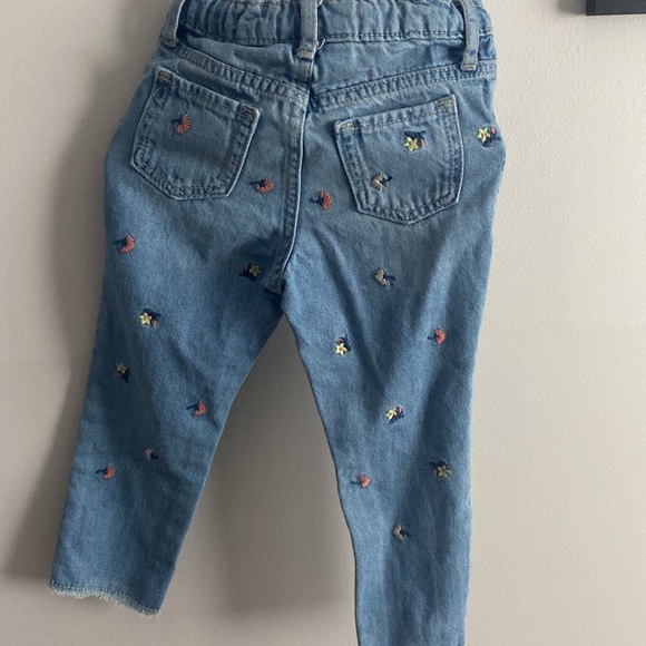 * SALE* Flower pants 🌸 - Picture 2 of 3